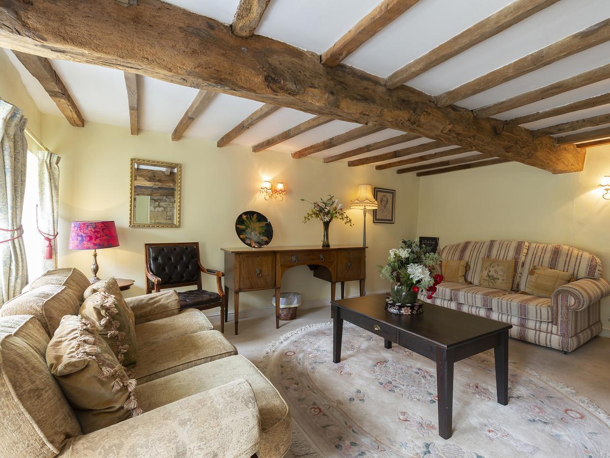 Pilgrim Cottage Bourton on the Hill Exterior foto